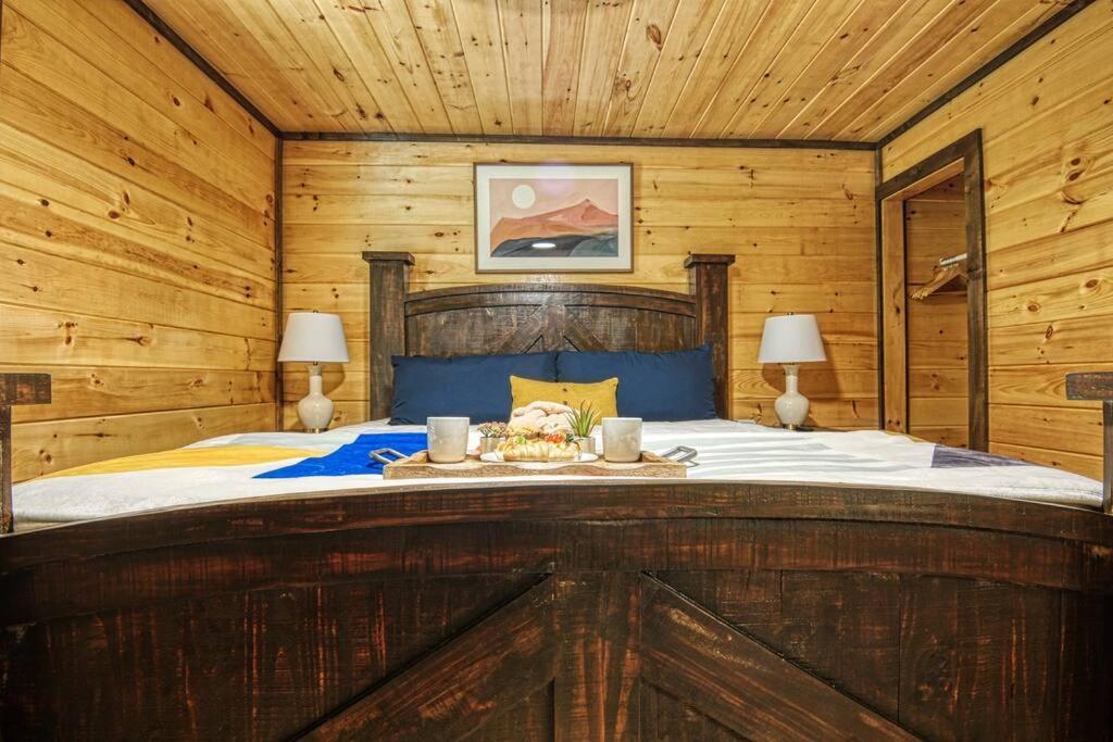 Adventure Retreat/Cabin/Pool+Hot Tub/Game Room+Theater Sevierville Exterior photo
